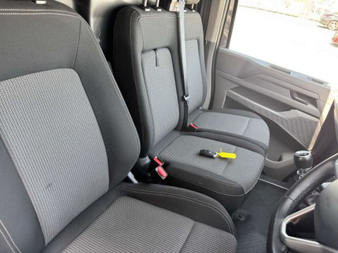 Volkswagen Transporter 2.0 TDI T28 Commerce Plus Panel Van 5dr Diesel Manual FWD SWB Euro 6 (s/s) 29