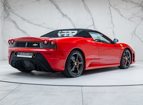 Ferrari 430 Scuderia SPIDER 16M 12