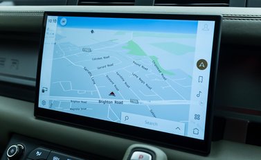 Land Rover Defender 110 OCTA EDITION ONE 26