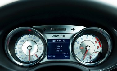 Mercedes-Benz SLS AMG 16