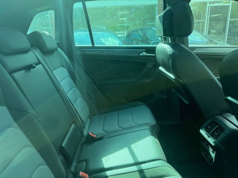 Volkswagen Tiguan 2.0 Tiguan R-Line TDI 4Motion Semi-Auto 4WD 5dr 15
