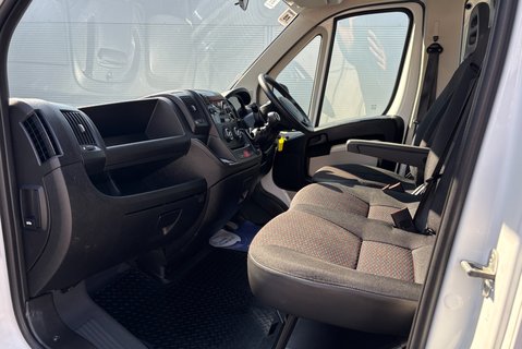 Peugeot Boxer 335 2.2 Hdi 130 ps Crew Cab Tipper - Air Con - Ex MOD 14