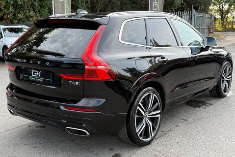 Volvo XC60 T5 R-DESIGN PRO AWD -ONE OWNER - 7 VOLVO SERVICES 6