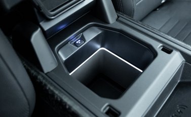 Land Rover Defender OCTA EDITION ONE 35