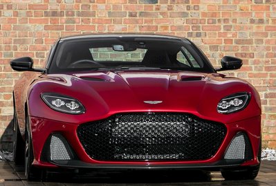 Aston Martin DBS Superleggera 