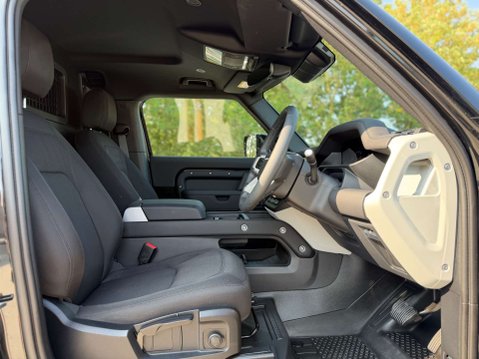Land Rover Defender 3.0 Defender Hard Top D MHEV Auto 4WD 3dr 11