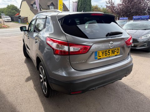 Nissan Qashqai 1.6 dCi Tekna 4WD Euro 6 (s/s) 5dr 4
