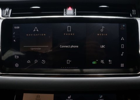 Land Rover Range Rover Evoque 1.5 Range Rover Evoque R-Dynamic HSE P300e Auto 4WD 5dr 33