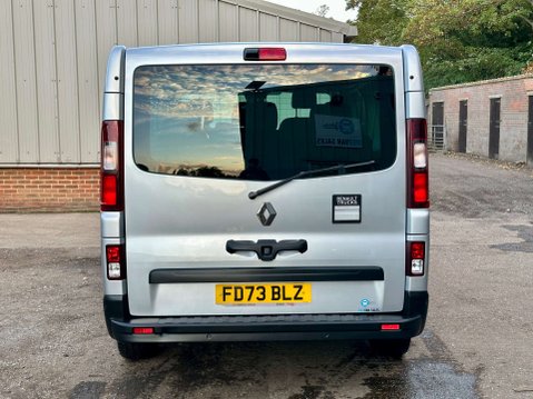 Renault Trafic 2.0 dCi LL30 Advance EDC L2 H1 Euro 6 (s/s) 5dr (9 Seat) 6