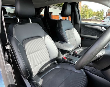 Ford Kuga 1.5 Kuga Titanium Edition 5dr 51