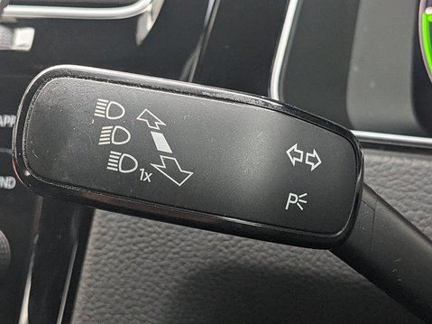 Volkswagen Golf GTE DSG 29