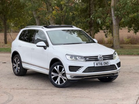 Volkswagen Touareg 3.0 Touareg V6 R-Line TDI BlueMotion Technology Auto 4WD 5dr 2