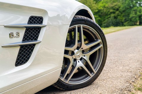 Mercedes-Benz SLS Coupe 7