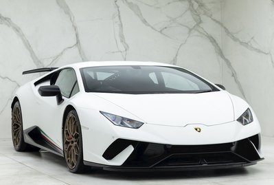 Lamborghini Huracan LP640-4 Performante