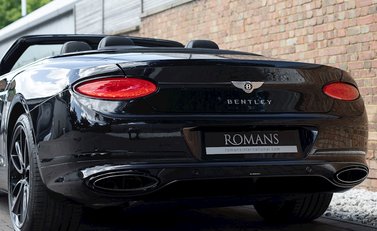 Bentley Continental GT Convertible 32