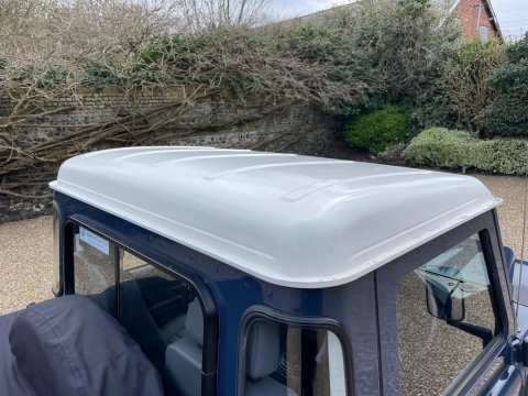 Land Rover Defender 2.4 TDCi Pickup 2dr Diesel Manual 4WD SWB Euro 4 (122 bhp) 19