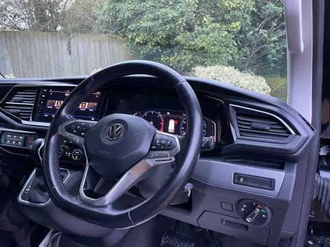 Volkswagen Caravelle 2.0 TDI Executive MPV 5dr Diesel DSG Euro 6 (s/s) (150 ps) 35