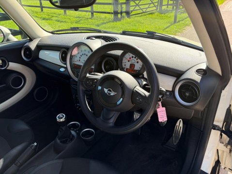 Mini Hatch 2.0 Cooper SD Euro 5 (s/s) 3dr 13
