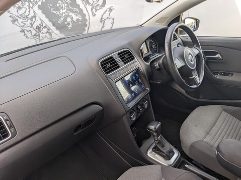 Volkswagen Polo SE DSG 14