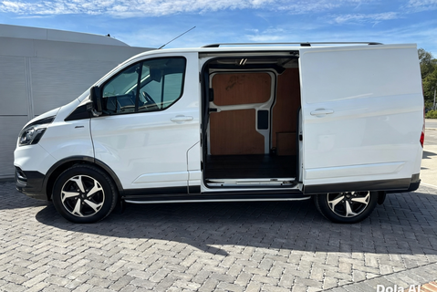 Ford Transit Custom 300 Active L1 170 ps Selectshift Panel Van - Tailgate & Twin Side Doors 9