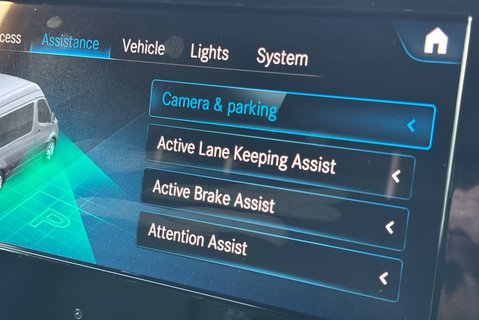 Mercedes-Benz Sprinter 319 Cdi 7g-Tronic L2 H1 4x4 Panel Van - Air Con / Sat Nav / Rear Camera 35