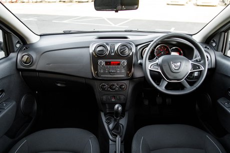 Dacia Sandero ESSENTIAL SCE