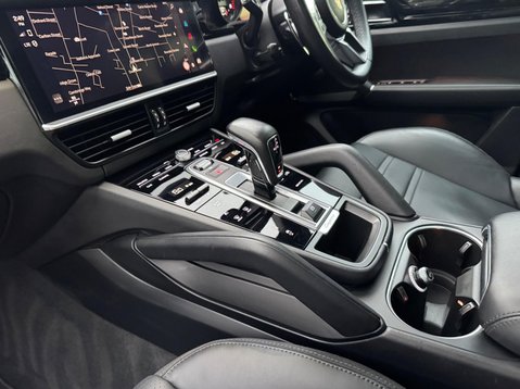 Porsche Cayenne V6 PLATINUM EDITION 12