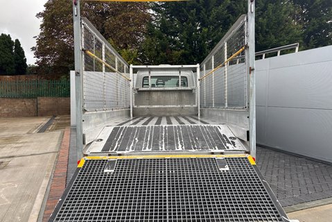 Iveco Daily 35C14 Beavertail Lawnmower Body - Large Ramp - Removable Cages 12