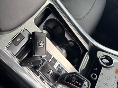 Land Rover Range Rover Sport 5.0 P575 V8 GPF SVR SUV 5dr Petrol Auto 4WD Euro 6 (s/s) (575 ps) 44