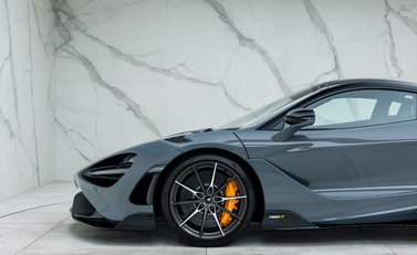 McLaren 765LT 44