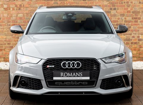 Audi RS6 Avant Performance 4