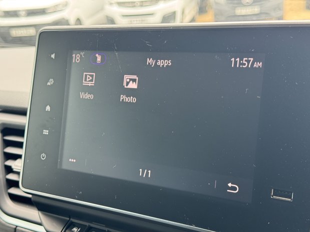 Renault Trafic Crew Cab AUTO LWB L2H1 Low Roof Sport LL30 Air Con Alloys Sensors EURO 6 37