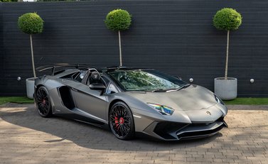Lamborghini Aventador SV LP 750-4 Roadster 2