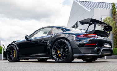 Porsche 911 GT2 RS Weissach (991) 4
