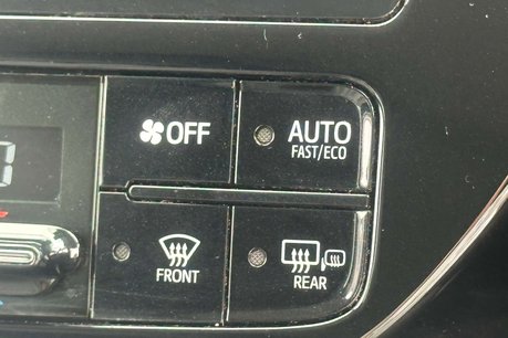Toyota Prius 1.8 VVT 8.8kWh Excel Hatchback 5dr Petrol Plug-in Hybrid CVT Euro 6 (s/s) ( 43