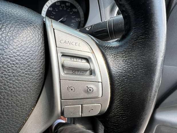 Nissan Navara N-Guard | Auto | 2.3 LT | Dbl Cab | Nav | Sensors | Cam | EURO 6 | NO VAT 45