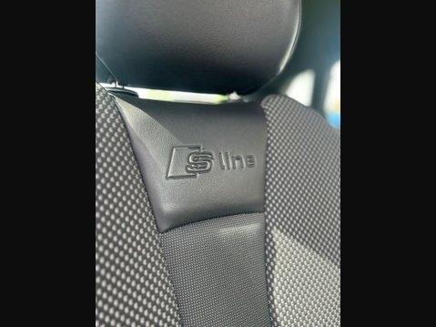 Audi A3 2.0 TDI S line Sportback S Tronic Euro 5 (s/s) 5dr 31