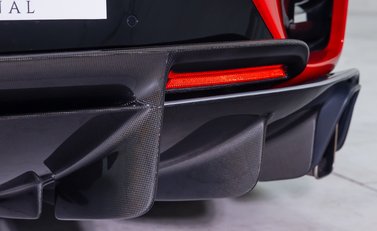 Ferrari 812 Competizione 49