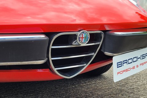 Alfa Romeo Spider 1750 VELOCE 11