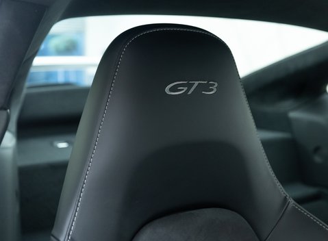 Porsche 911 GT3 (991.2) 11