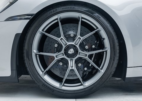 Porsche 911 GT3 Touring (992) 