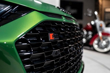 Audi R8 V10 PERFORMANCE EDITION. RWD. SONOMA GREEN. CARBON EXT. FULL PPF. B&O. 30
