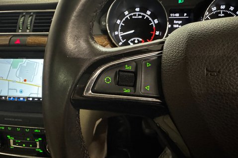 Skoda Superb LAURIN AND KLEMENT V6 DSG 13