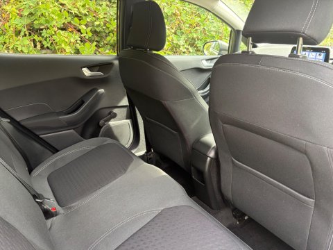 Ford Fiesta TITANIUM 21