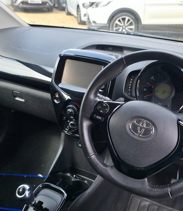 Toyota Aygo VVT-I X-CITE 2 AUTOMATIC..£20:00 R/TAX..1,FORMER KEEPER,8 SERVICES. 3