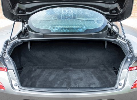 Aston Martin Vanquish S 33