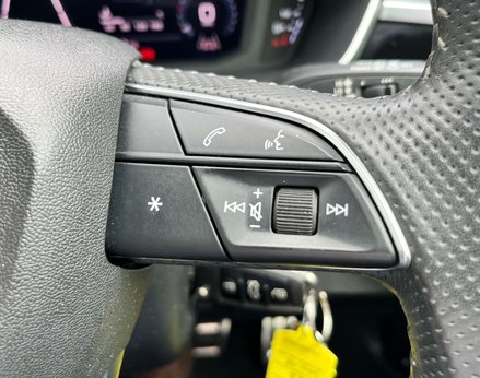 Audi Q3 1.5 Q3 S Line 35 TFSI Semi-Auto 5dr 61