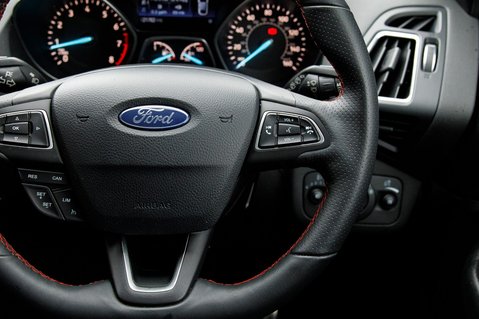 Ford Kuga ST-LINE EDITION 20