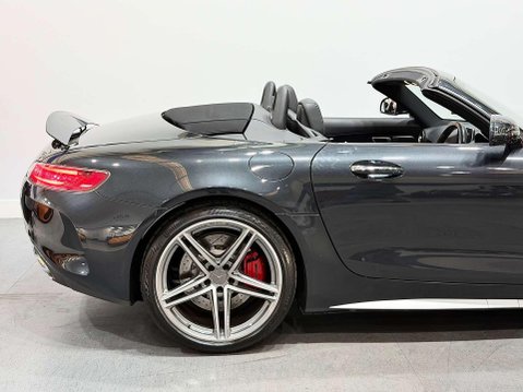 Mercedes-Benz Amg GT 4.0 V8 BiTurbo GPF C Roadster 2dr Petrol SpdS DCT Euro 6 (s/s) (557 ps) 17