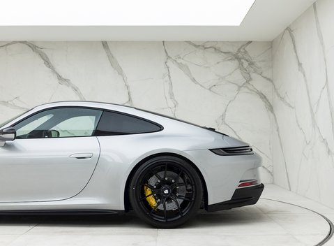 Porsche 911 (992) GT3 Touring 26